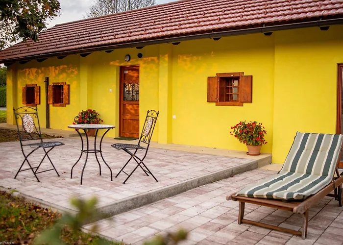 אכסניה Strug *