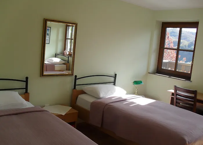 אכסניה Strug Makole