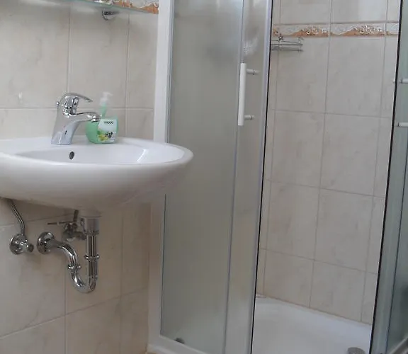 אכסניה Strug Makole