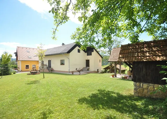 אכסניה Strug *